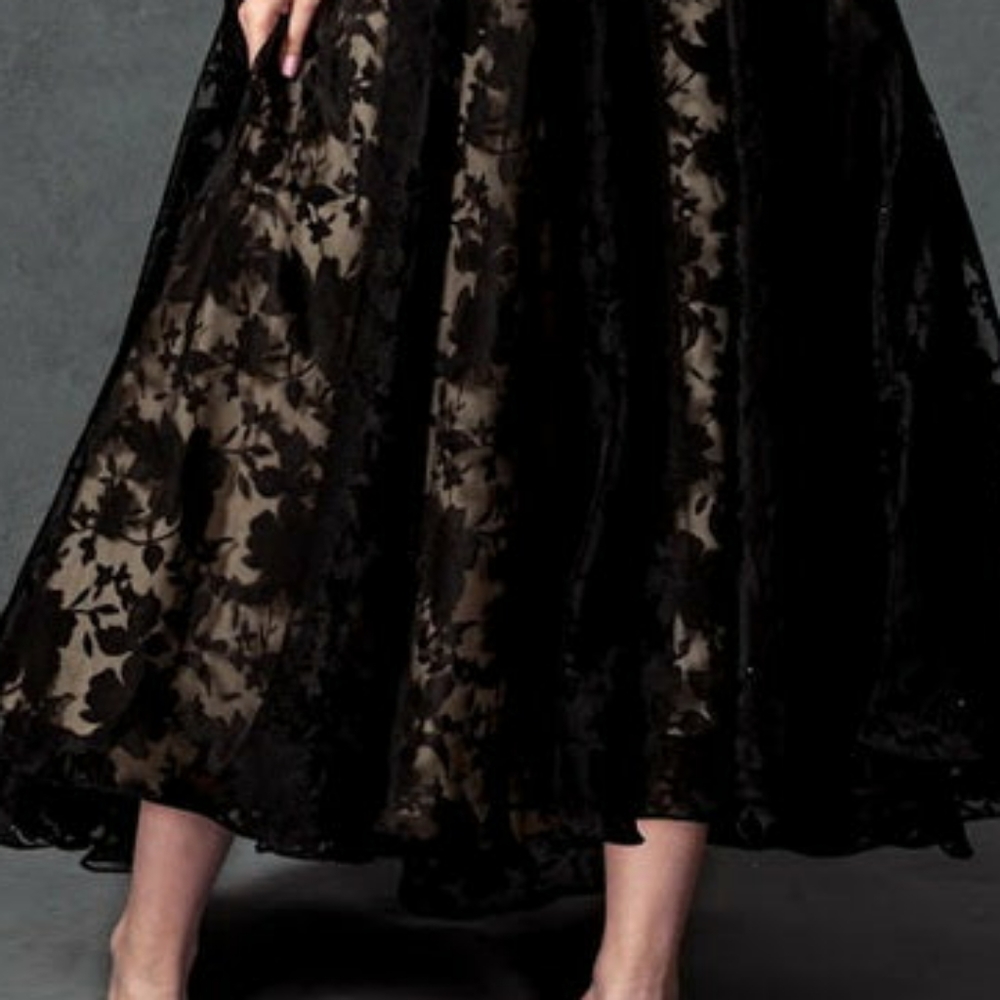Formal dress - Picture 5 of 9